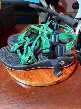 Chaco Women’s Green Sport Sandals size 6